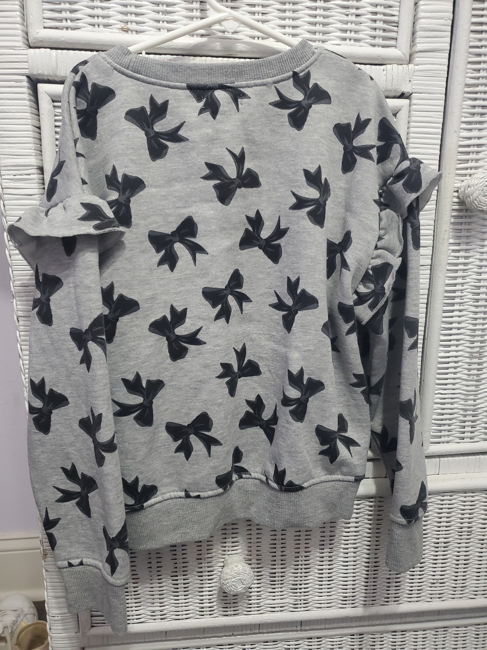 btween Gray Bow-Print Ruffle Sleeve Sweatshirt & Pants Set